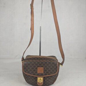 CELINE Paris Dream Logo Pochette Macadam Leather Brown Small Shoulder Bag